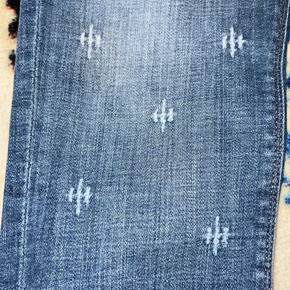 Express Mid Rise Jean - Picture 2 of 6
